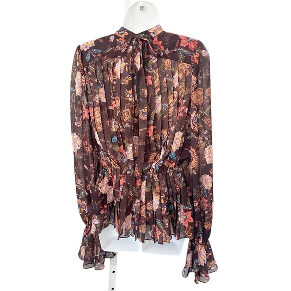 Hemant & Nandita Pleated Floral Blouse size Small - Picture 3 of 16